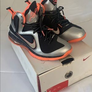 Men’s lebron size 9 south beach mango